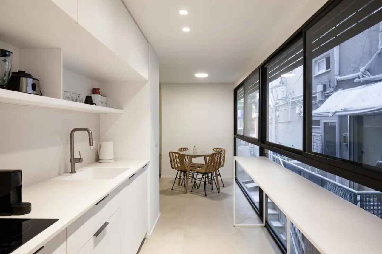 Renovated Large 3Rm Apartment 5 Min From The Beach 特拉维夫 外观 照片